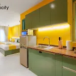 Cubicity Metro House