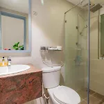 Cubicity Metro House